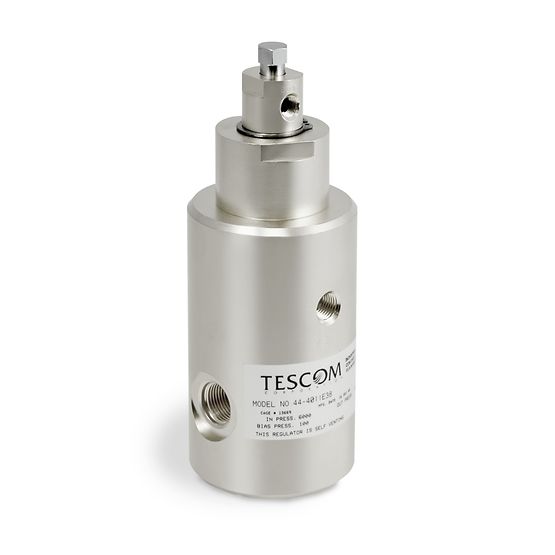 TESCOM™ 44-4000 Serisi Yaylı Dalış Regülatörü TESCOM™ 44-4000 Serisi Yaylı Dalış Regülatörü